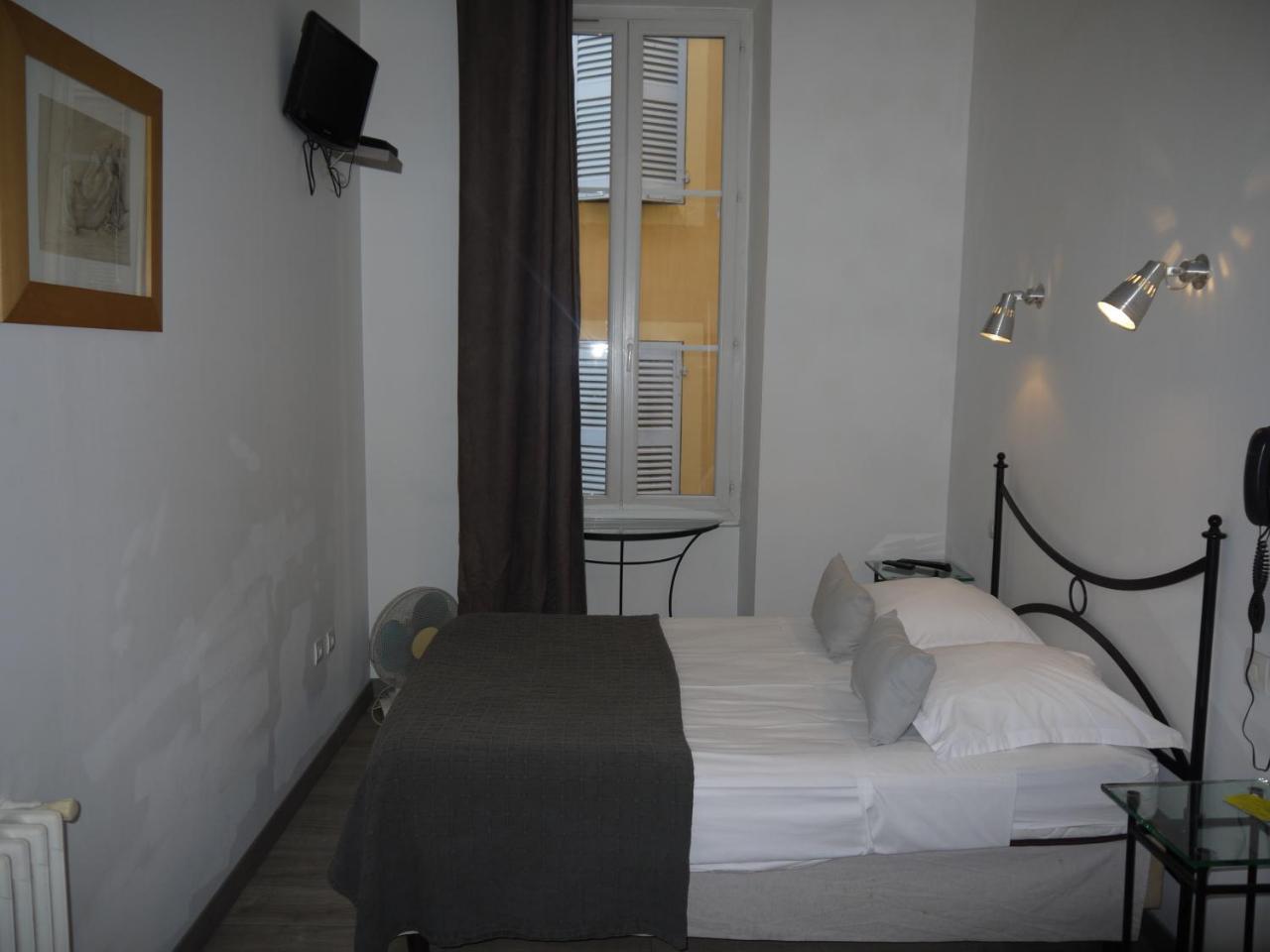 Hotel Portalet อิแยร์ ภายนอก รูปภาพ